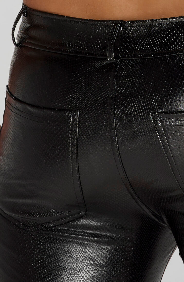 Wet look X snakeskin shorts - Consistent Player