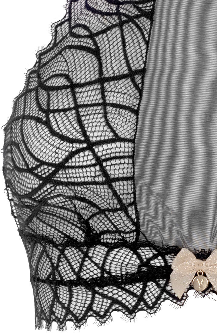 Vintage-inspired black lace bra top with pearl choker by COAX Copenhagen