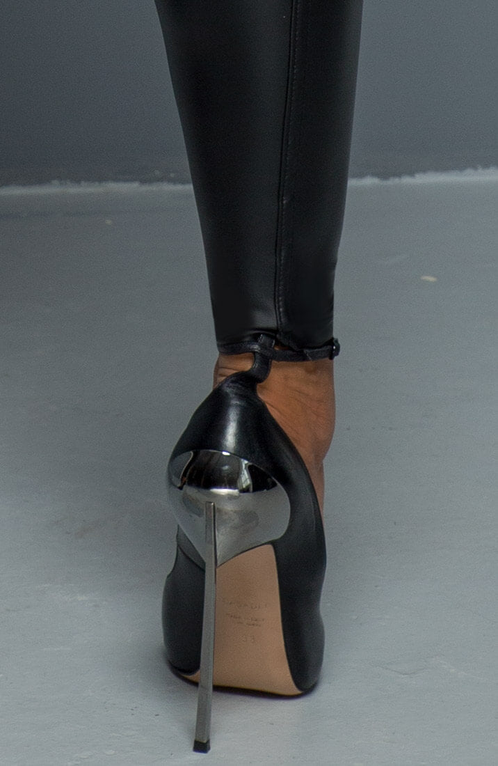 Wet look leggings with 2-way zip - Case Of The Ex