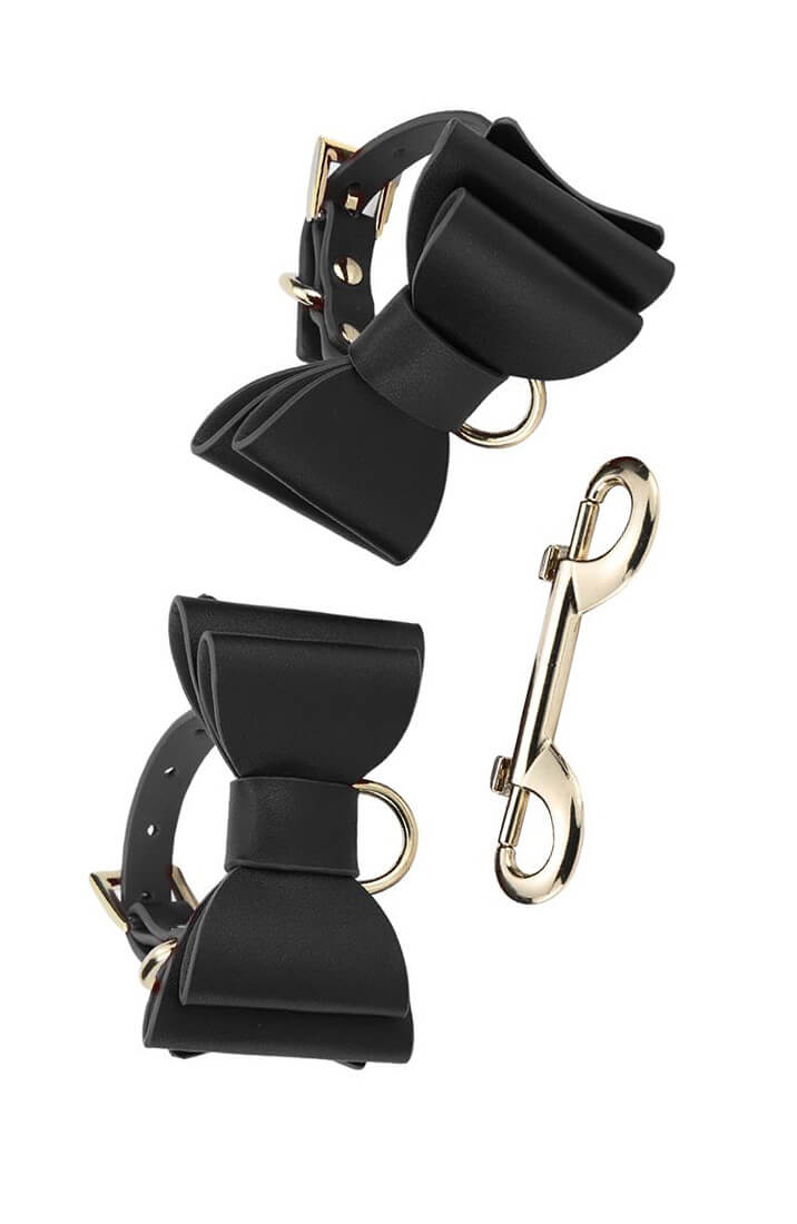 BDSM Bow Tie 8 Item Kit - Black