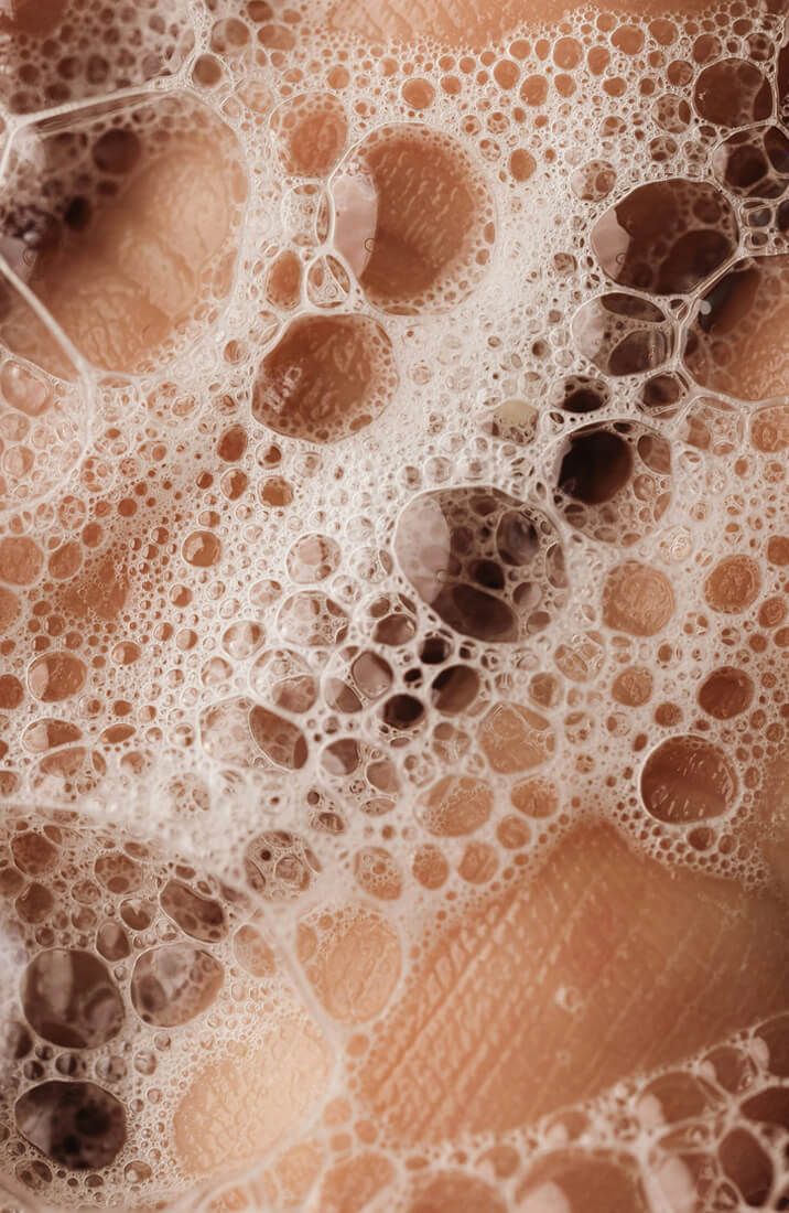 Soap-free gentle cleanser with prebiotics and Lactobacillus