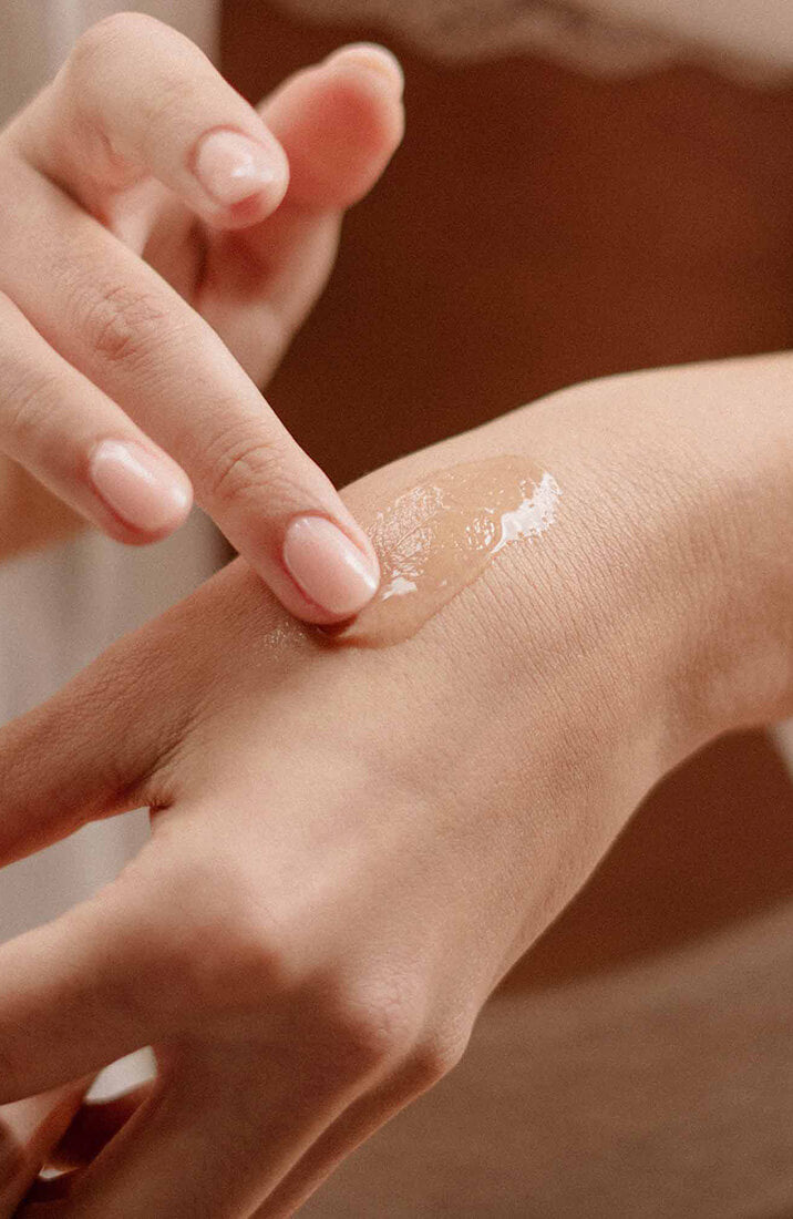 Compact and silky-smooth water-based lubricant (75 ml) from COAX Copenhagen. Non-sticky, toy-safe, and easy to wash off for effortless intimacy.