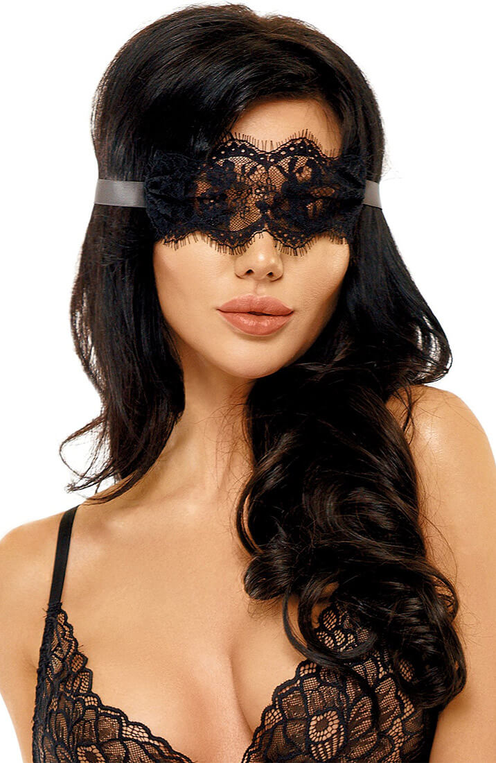 Black lace blindfold